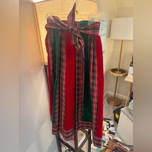 🎄 CHRISTMAS HOLIDAYS vintage skirt Plaid Red and Green velvet blend Skirt